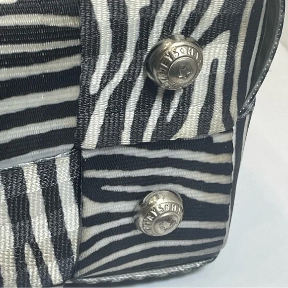 Harvey’s original seatbelt bag Zebra print tote. Pre-owned. - Picture 7 of 16